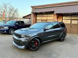 Dodge 6,4 SRT*BREMBO*TV*AHK*PDC*SERVICE NEU*GARANTIE* - Dodge Durango: Allradantrieb