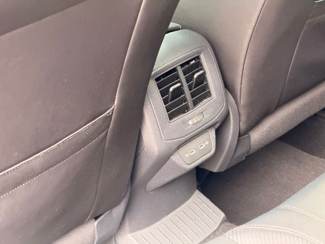 Fahrzeugabbildung Volkswagen T-Roc 2.0 TSI R-Line 4Motion DSG*Leder