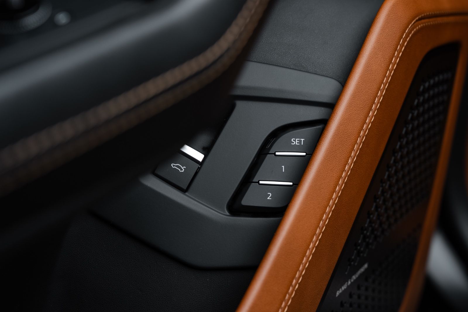 Fahrzeugabbildung Lamborghini Urus S CARBON/B&O/AKRAPOVIC/PANO/23"/STYLE