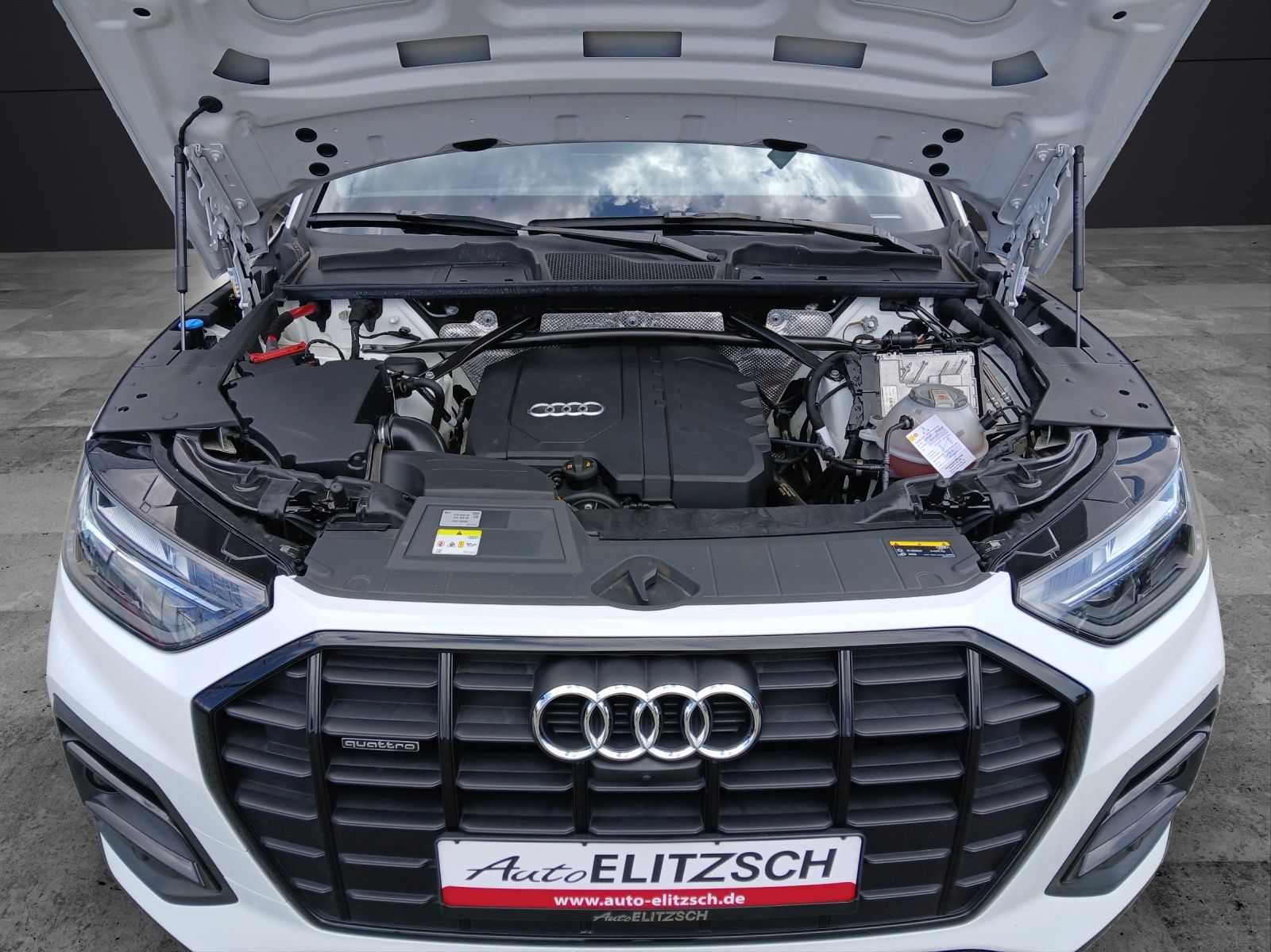 Fahrzeugabbildung Audi Q5 45 TFSI advanced quattro S-tronic LED Nai AVC