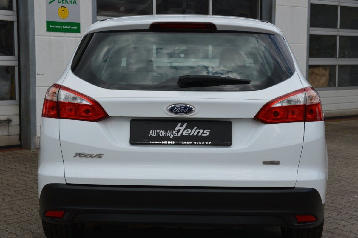 Fahrzeugabbildung Ford Focus Turnier   Trend SHZ Frontscheibenheizung