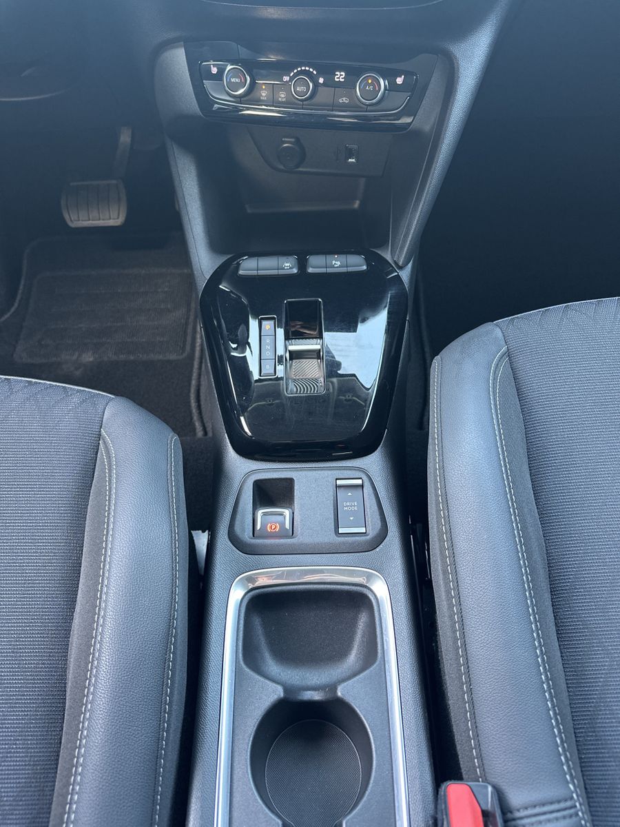 Fahrzeugabbildung Opel Corsa e Elegance LED+180°-KAMERA+V-COCK+PARK&GO