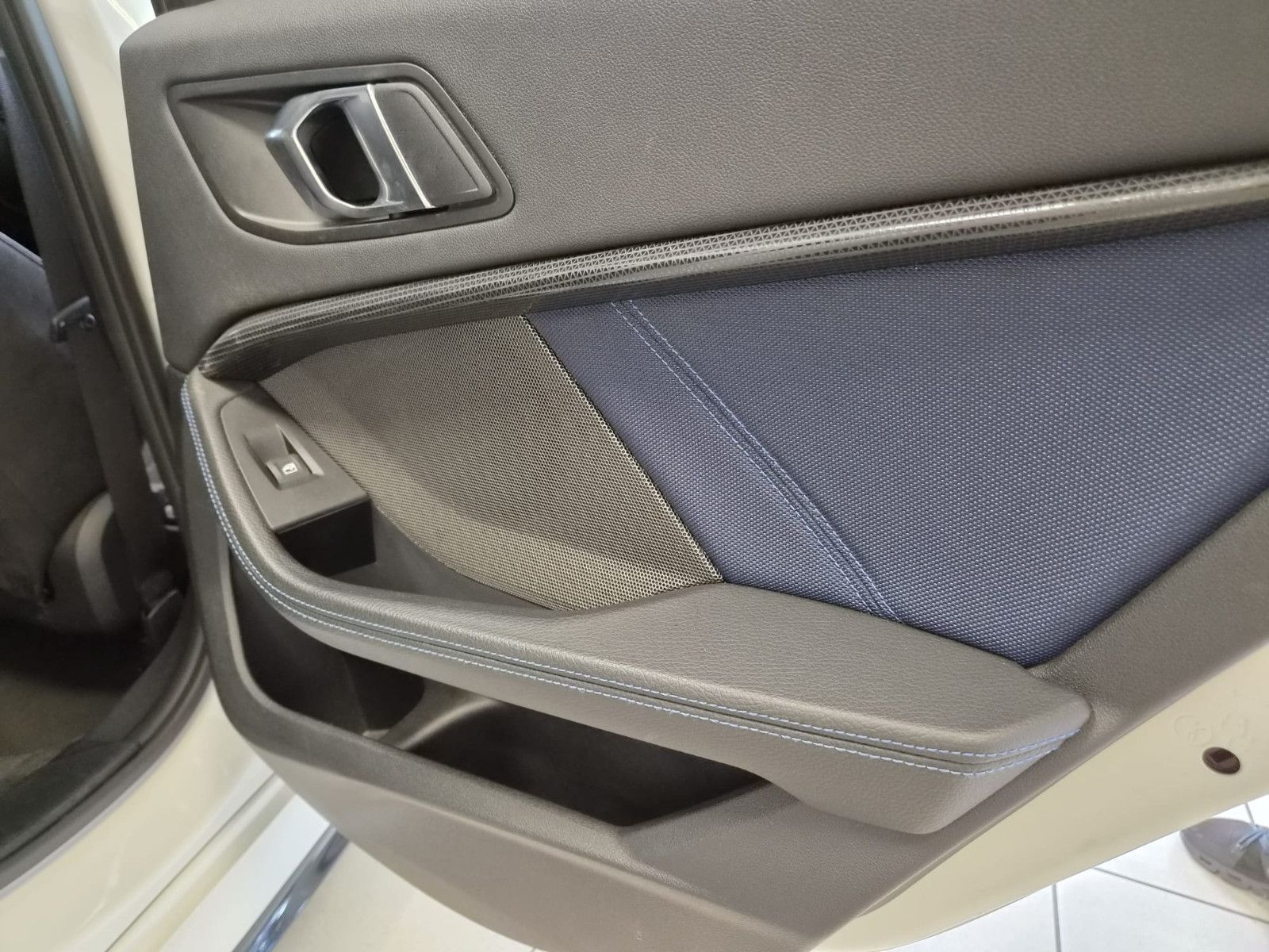 Fahrzeugabbildung BMW M135i xDrive / KAMERA / NAVI / HK Sound