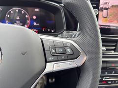 VW R-Line 4Motion 2.0TSI Black Style AHK Pano LED