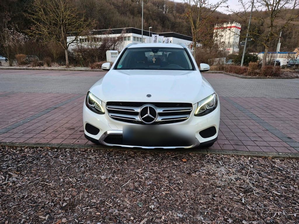 Image of Mercedes-Benz GLC 220