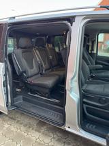 Mercedes-Benz V 220 d Automatik | AHK | 8 Plätze - graue Mercedes-Benz V-Klasse