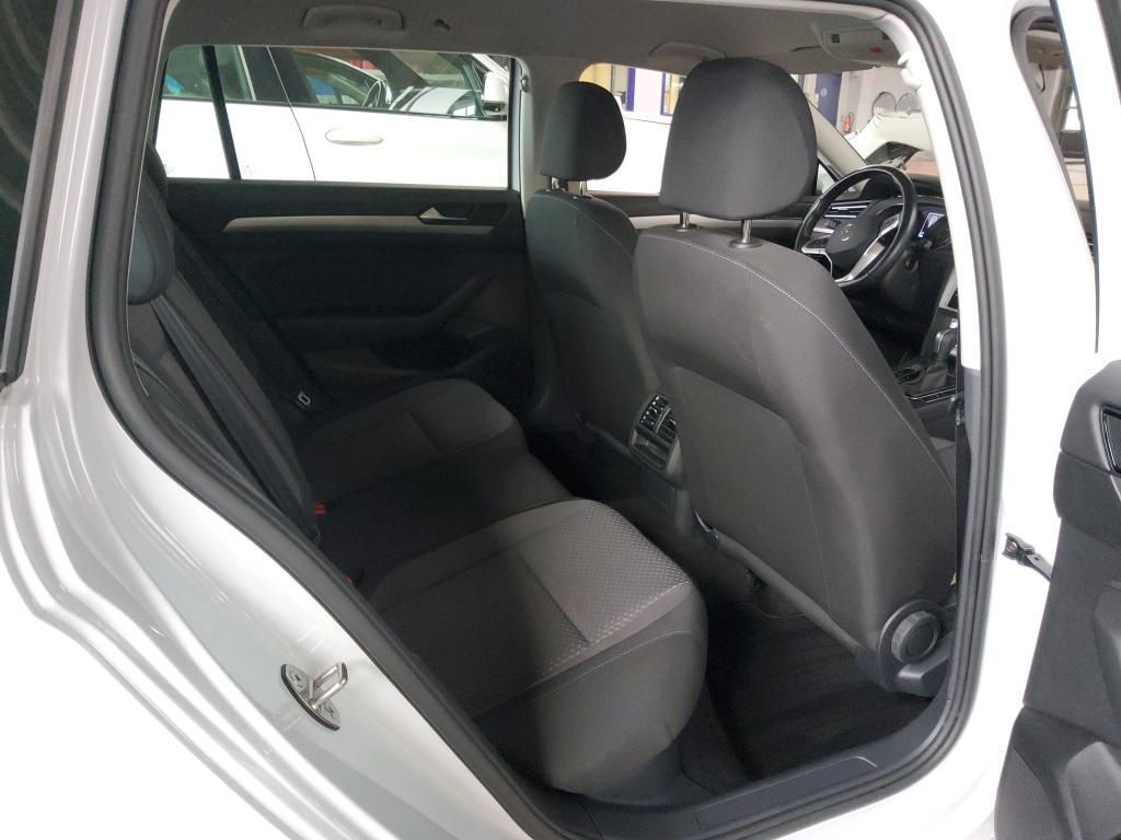 Volkswagen Passat Variant - Bild 8
