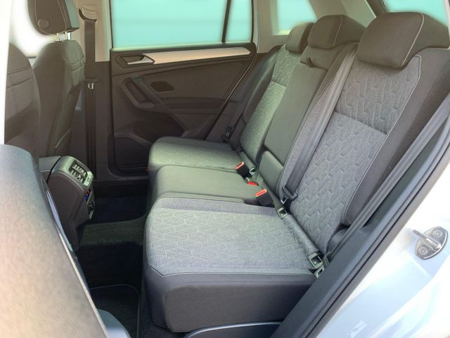 Tiguan 1.5 TSI MOVE IQ.LIGHT+NAV+KAMERA+STANDHZG