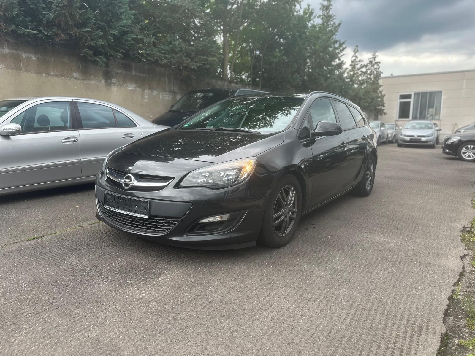 Opel Astra J Sports Tourer Edition