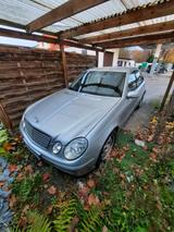 Mercedes-Benz E 200 KOMPRESSOR CLASSIC Classic - Mercedes-Benz E-Klasse: Classic