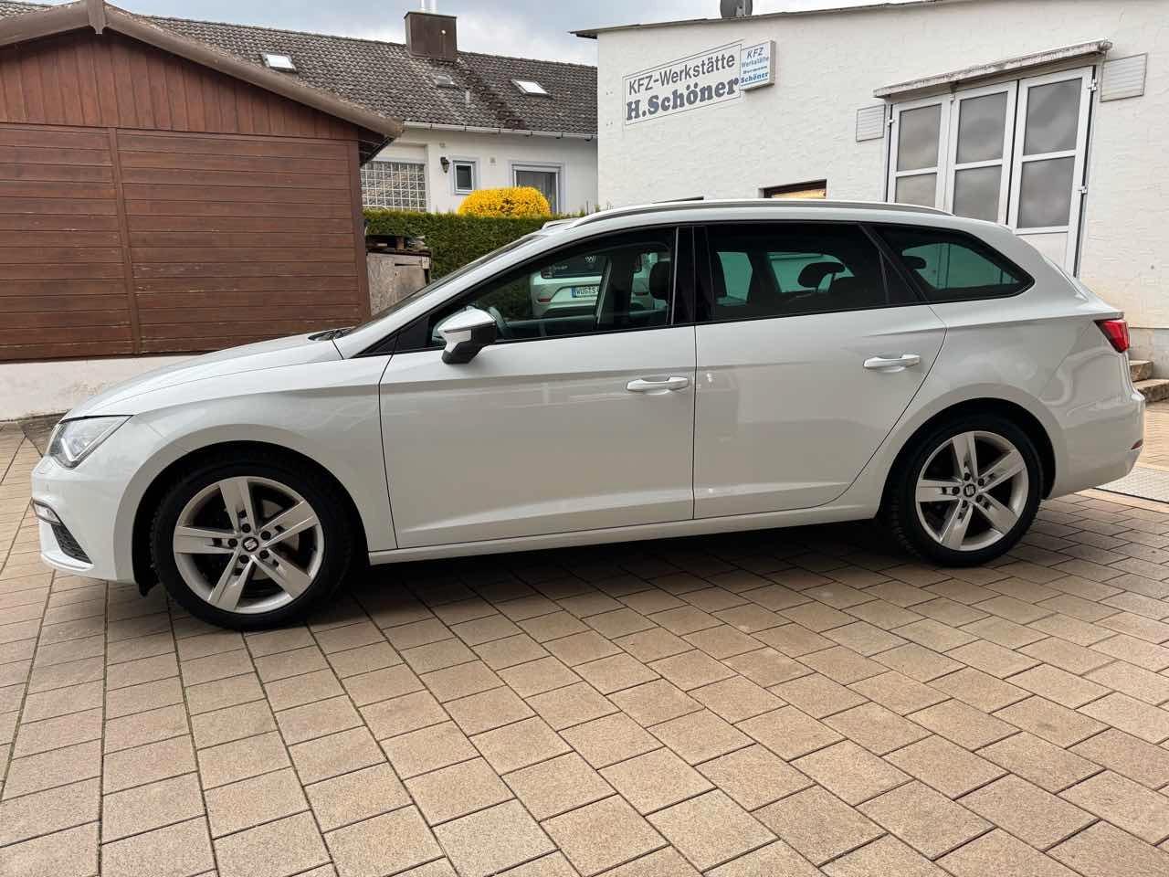 Seat Leon ST FR Kamera AHK