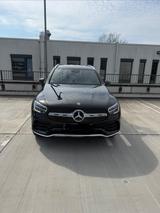 Mercedes-Benz GLC 200 4MATIC - schwarze Mercedes-Benz 200