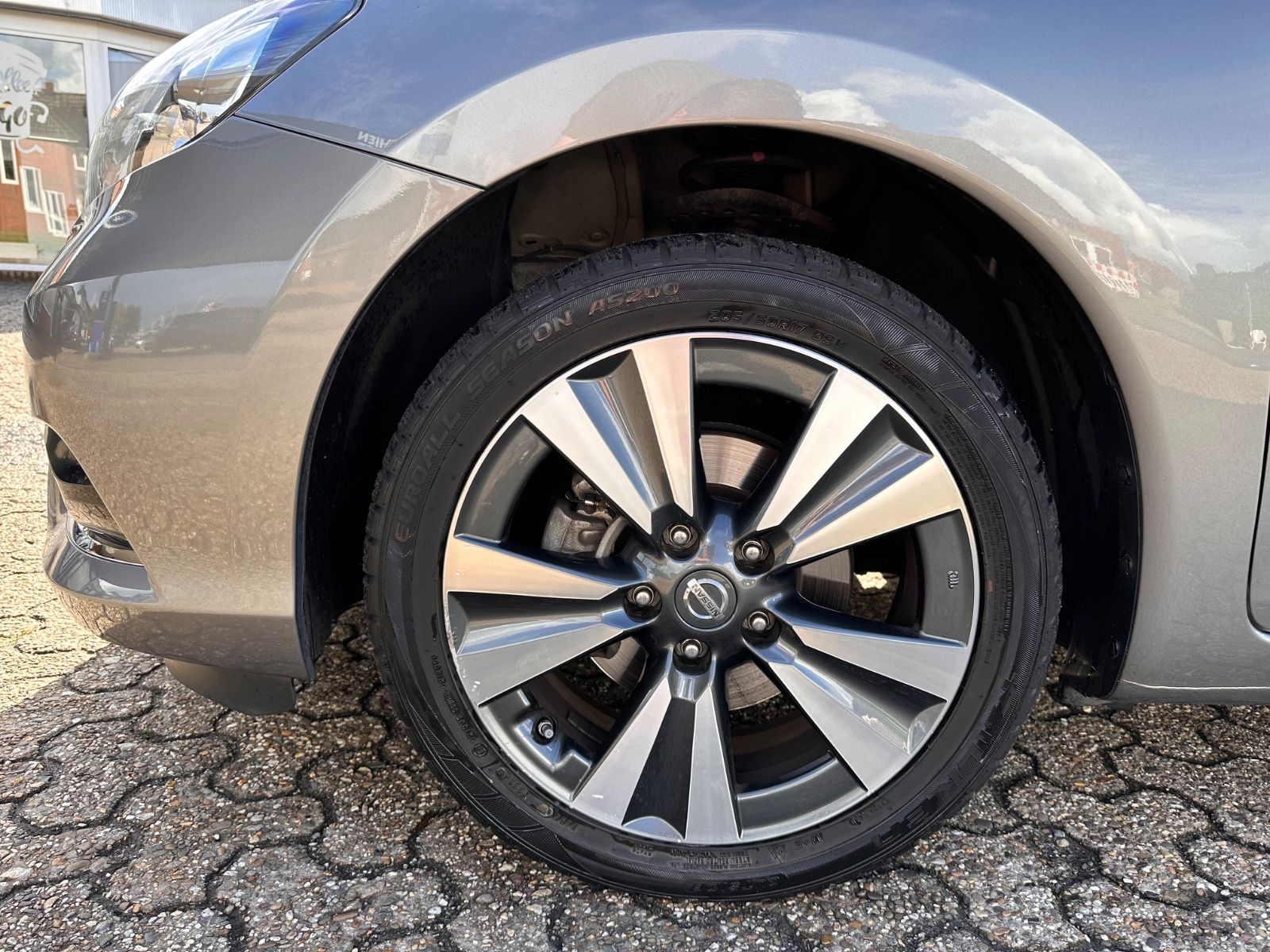 Fahrzeugabbildung Nissan Pulsar N-Connecta 1.2 DIG-T AHK/Kamera/GRA/SHZG