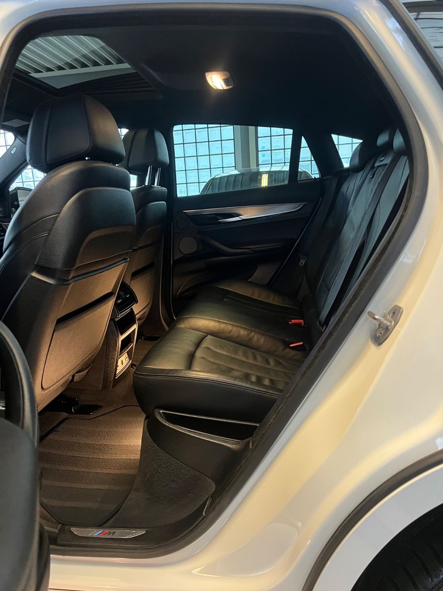 Fahrzeugabbildung BMW X6 xDrive 40 d M Sport Paket *Soft*Schiebedach*