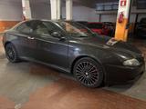 Alfa Romeo GT 1.9 MJT 16V Distinctive - graue Alfa Romeo GT