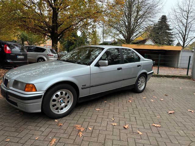 BMW Youngtimer- BMW 3er-E36 320i-6 Zylinder -A...