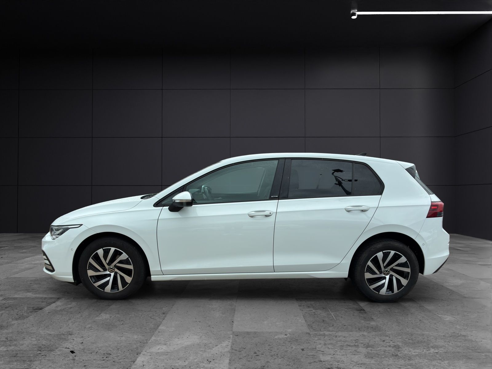 Fahrzeugabbildung Volkswagen Golf VIII Active TDI DSG LED Navi ACC SHZ App-Co