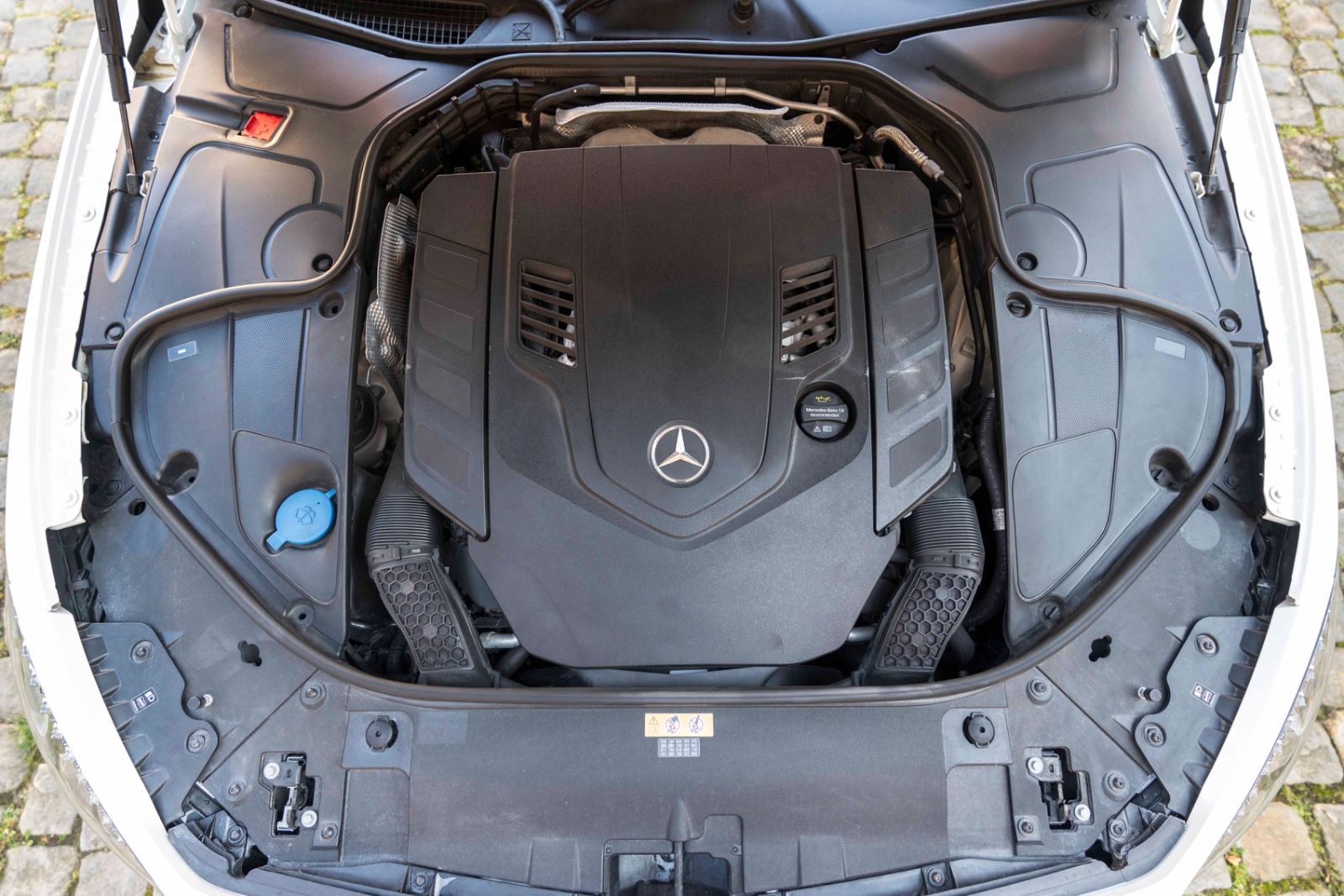 Fahrzeugabbildung Mercedes-Benz S 560 Cabriolet BURMESTER HUD 360° ACC LUFT TOTW