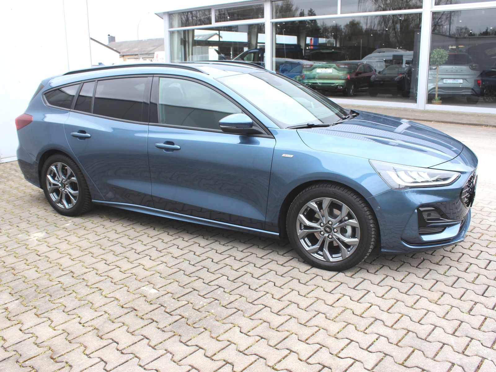 Fahrzeugabbildung Ford Focus ST-Line X 1,0 EcoBoost Mild Hybrid