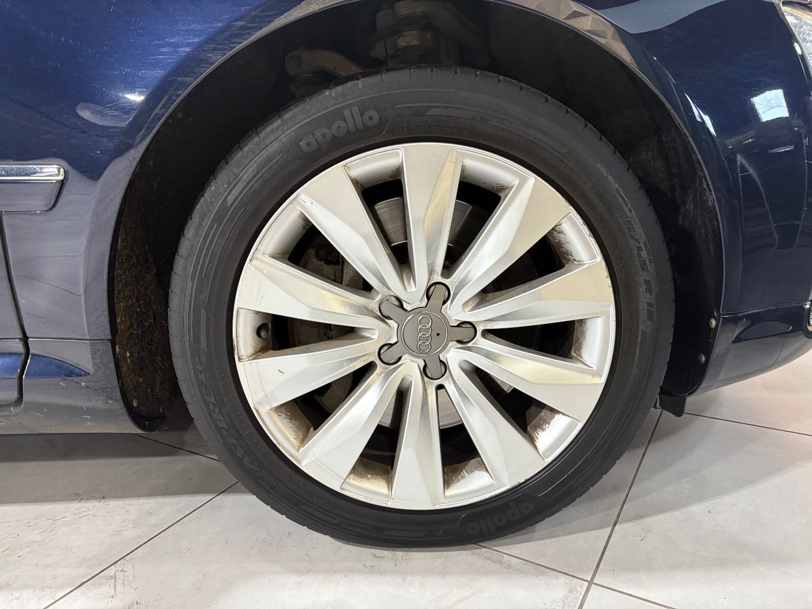 Fahrzeugabbildung Audi A8 3.2 FSI quattro/XENON/NAVI/PDC/LEDER/AUTOMATI