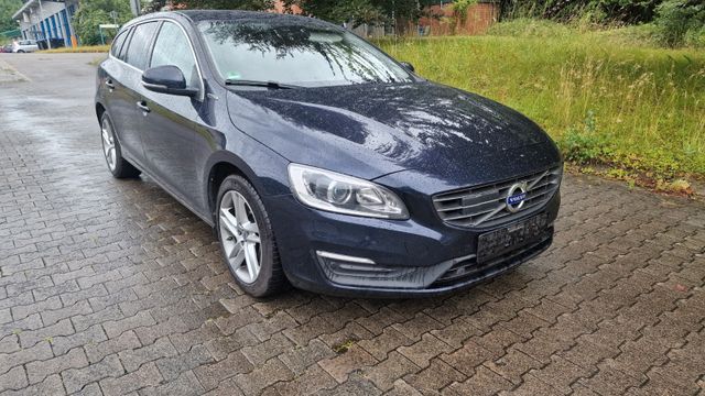 Volvo V60 D6 TWIN ENGINE Plug-in-Hybrid Momentum