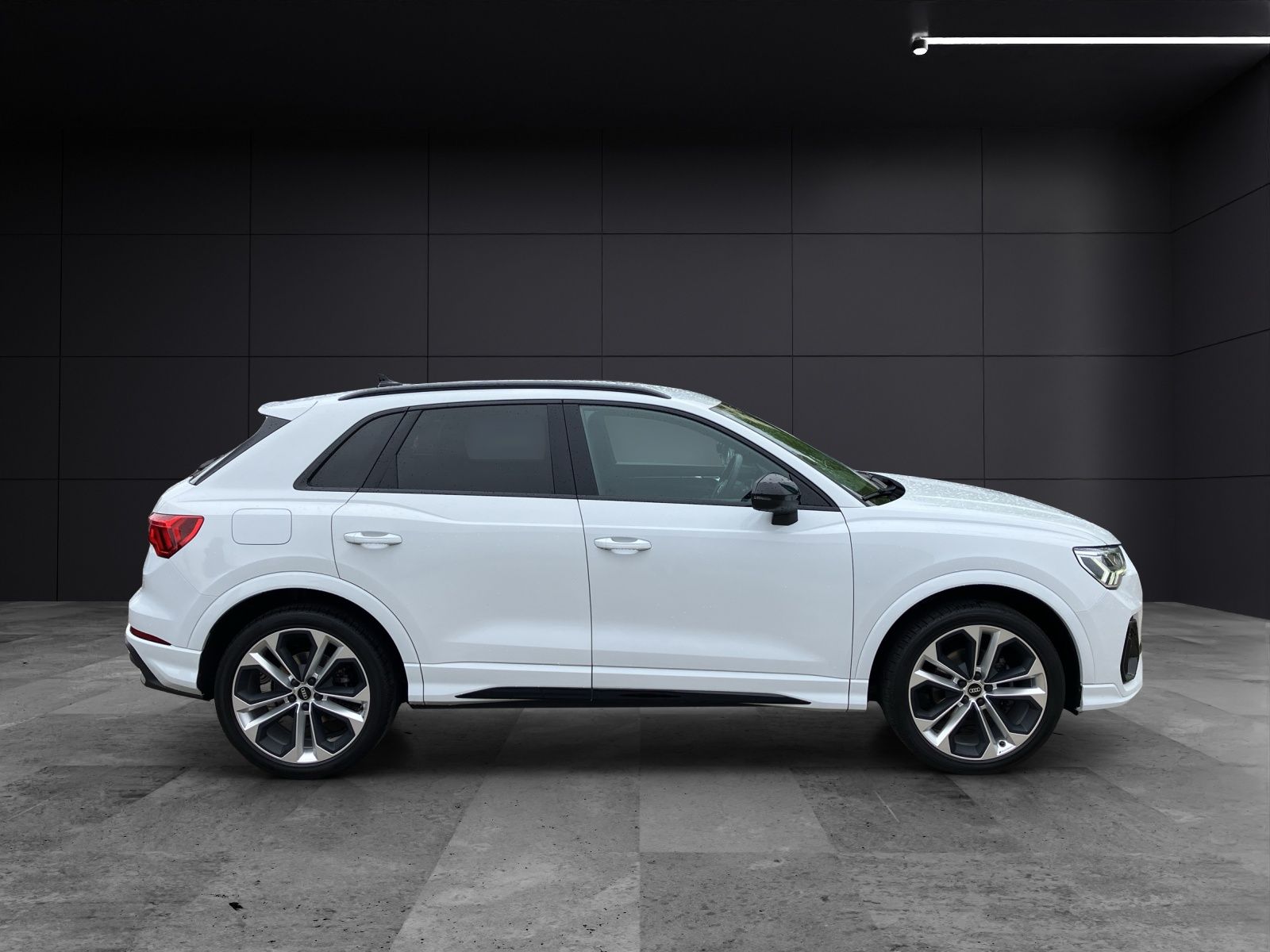Fahrzeugabbildung Audi Q3 35 TFSI S line