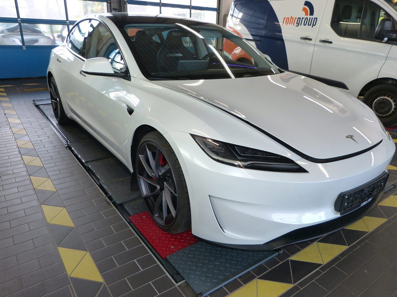 Tesla Model 3 Performance Dual Motor AWD, LM 20" imagem 3