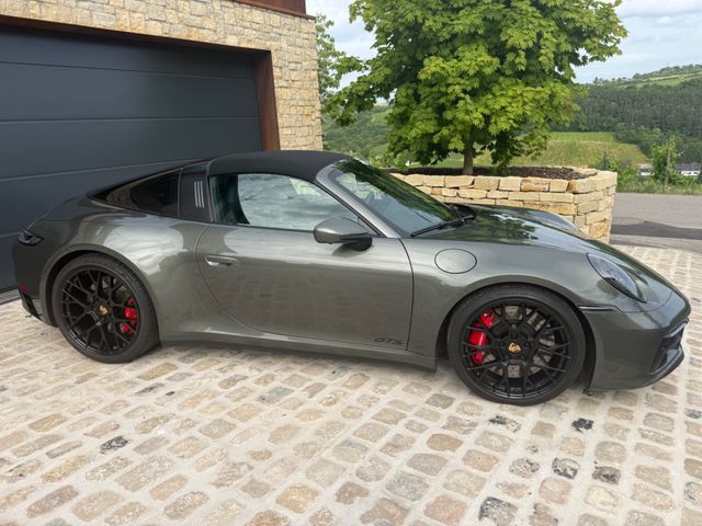 PORSCHE 992 Targa 4 GTS