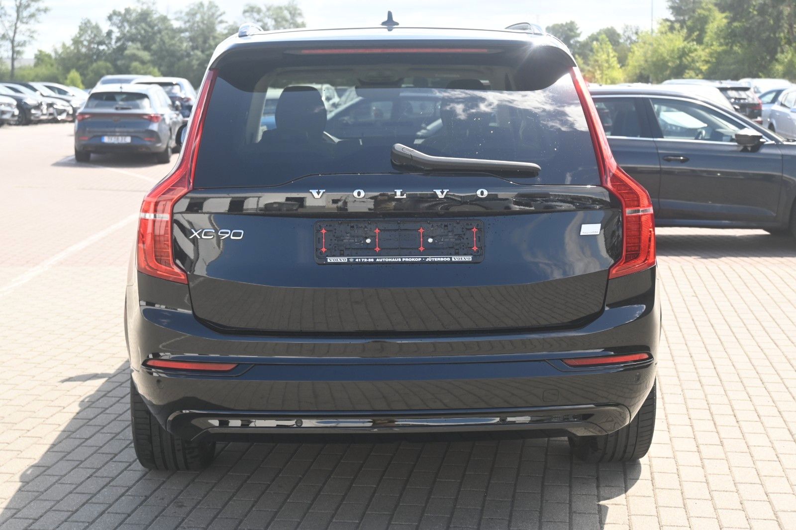 Fahrzeugabbildung Volvo XC90 T8 AWDUltimate Dark Recharge Plug-In Hybrid