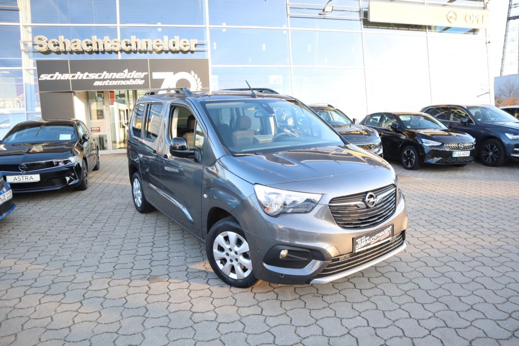 Fahrzeugabbildung Opel Combo Life 1.2 Turbo Aut. Ultimate+Navi+Panorama