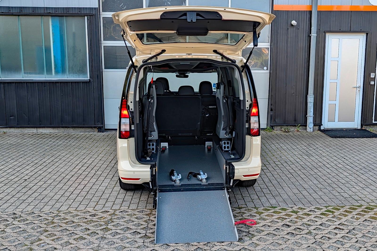 Volkswagen Caddy Maxi AMF-Rollstuhl Taxi TSE DSG LED 7-S.
