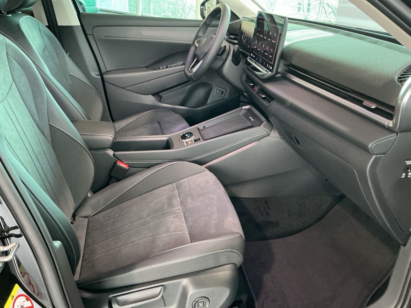 Volkswagen T-Roc - Bild 15