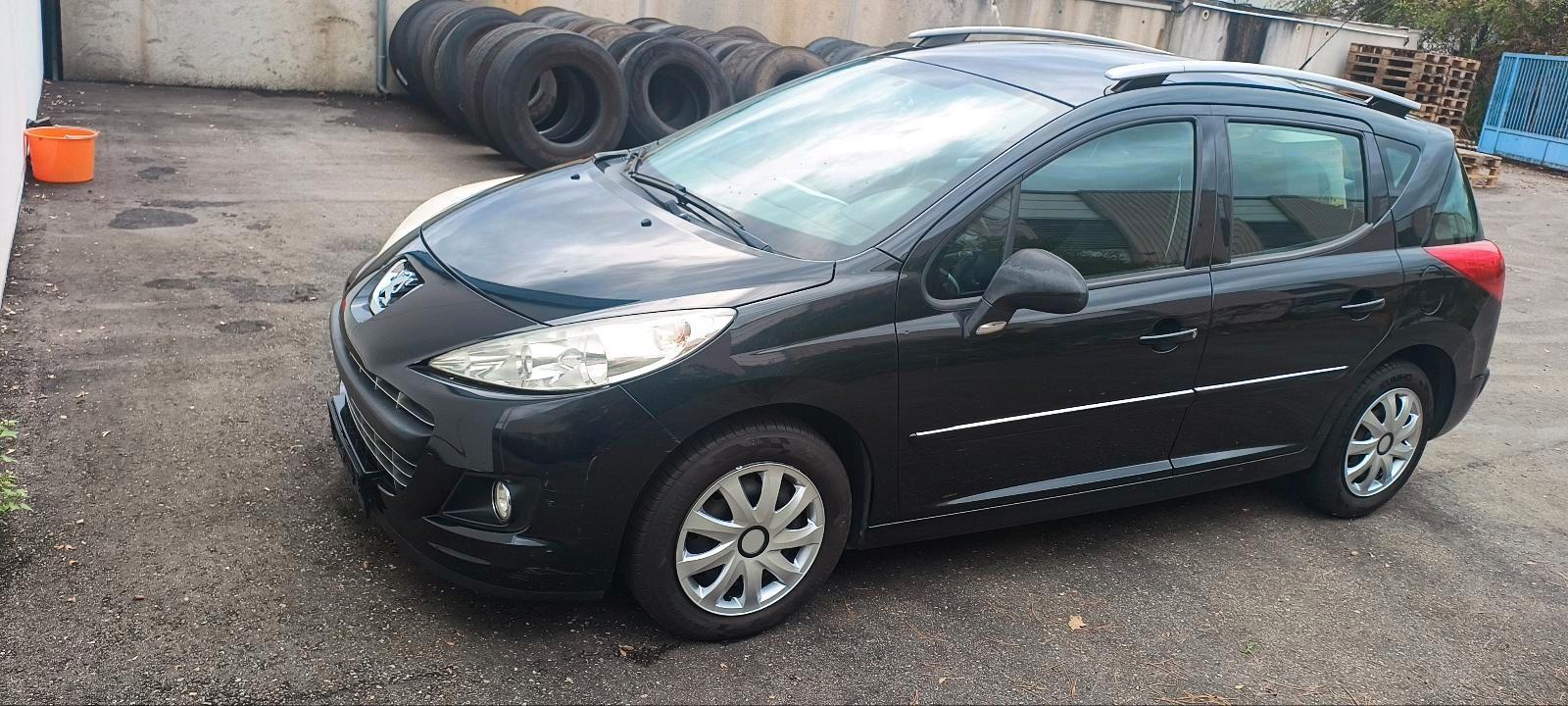 Peugeot 207 2013 — rear view