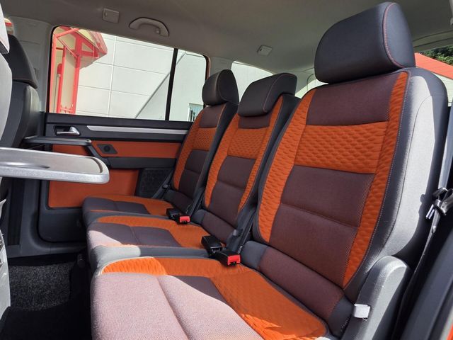 VW Touran — Foto 28