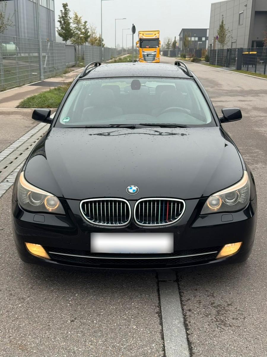 BMW 525 2008 — interior