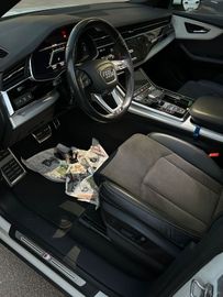 Audi Q8 - 6