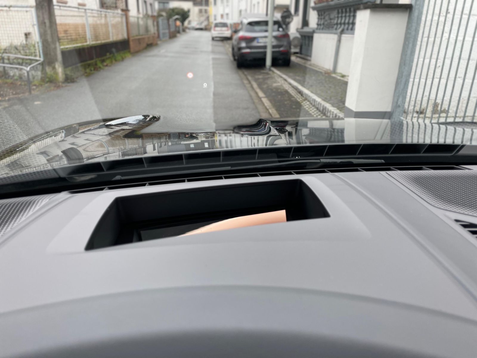 Fahrzeugabbildung Porsche Cayenne GTS Coupé |HUD|Matrix|ACC|AHK|Carbon|22"