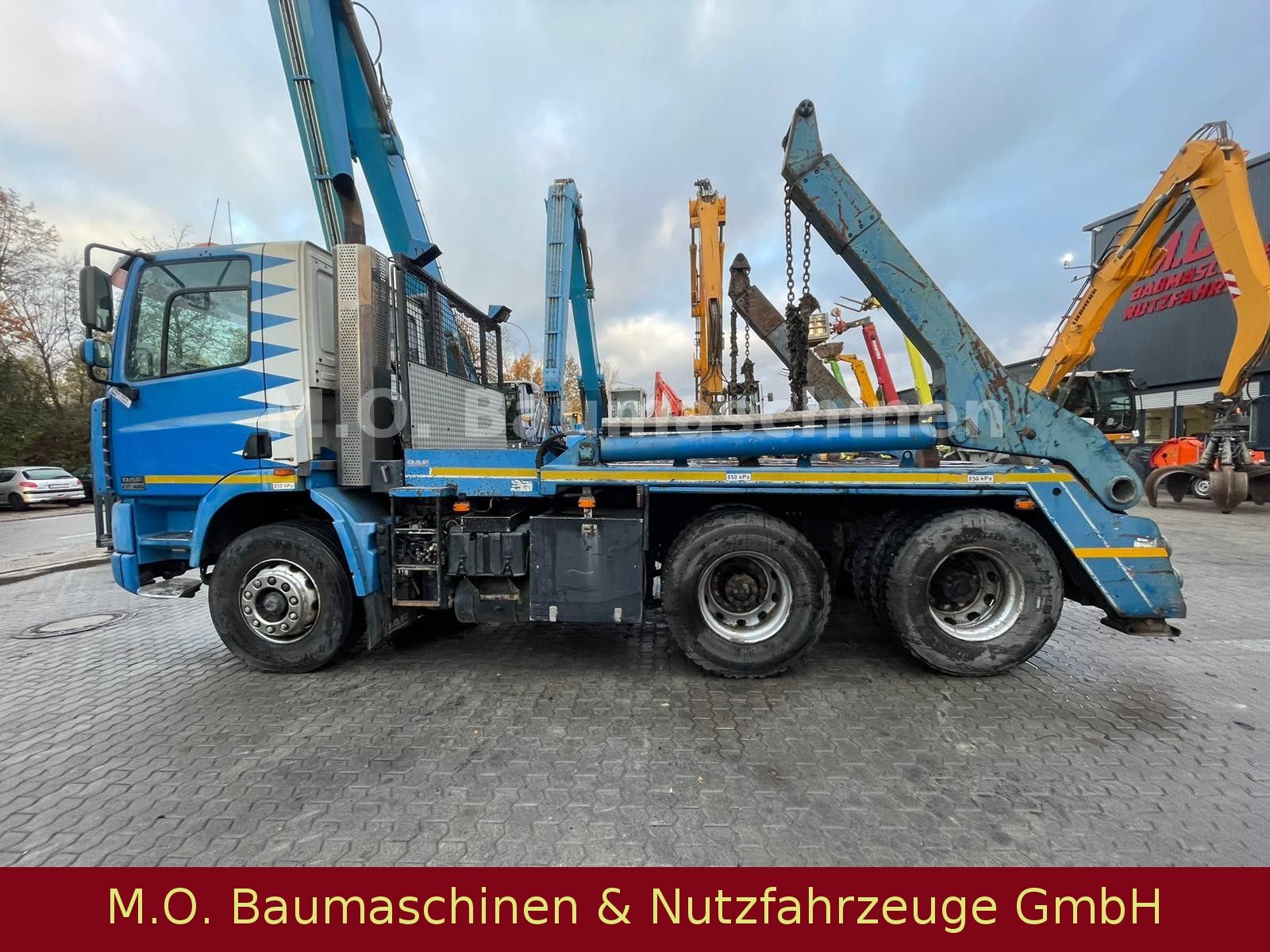 Fahrzeugabbildung DAF 85 CF 430