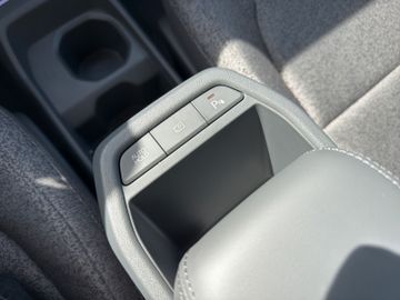 Kia EV2 42,2 kWh Earth 360 22kW AC Navi 5 Sitzer 18"
