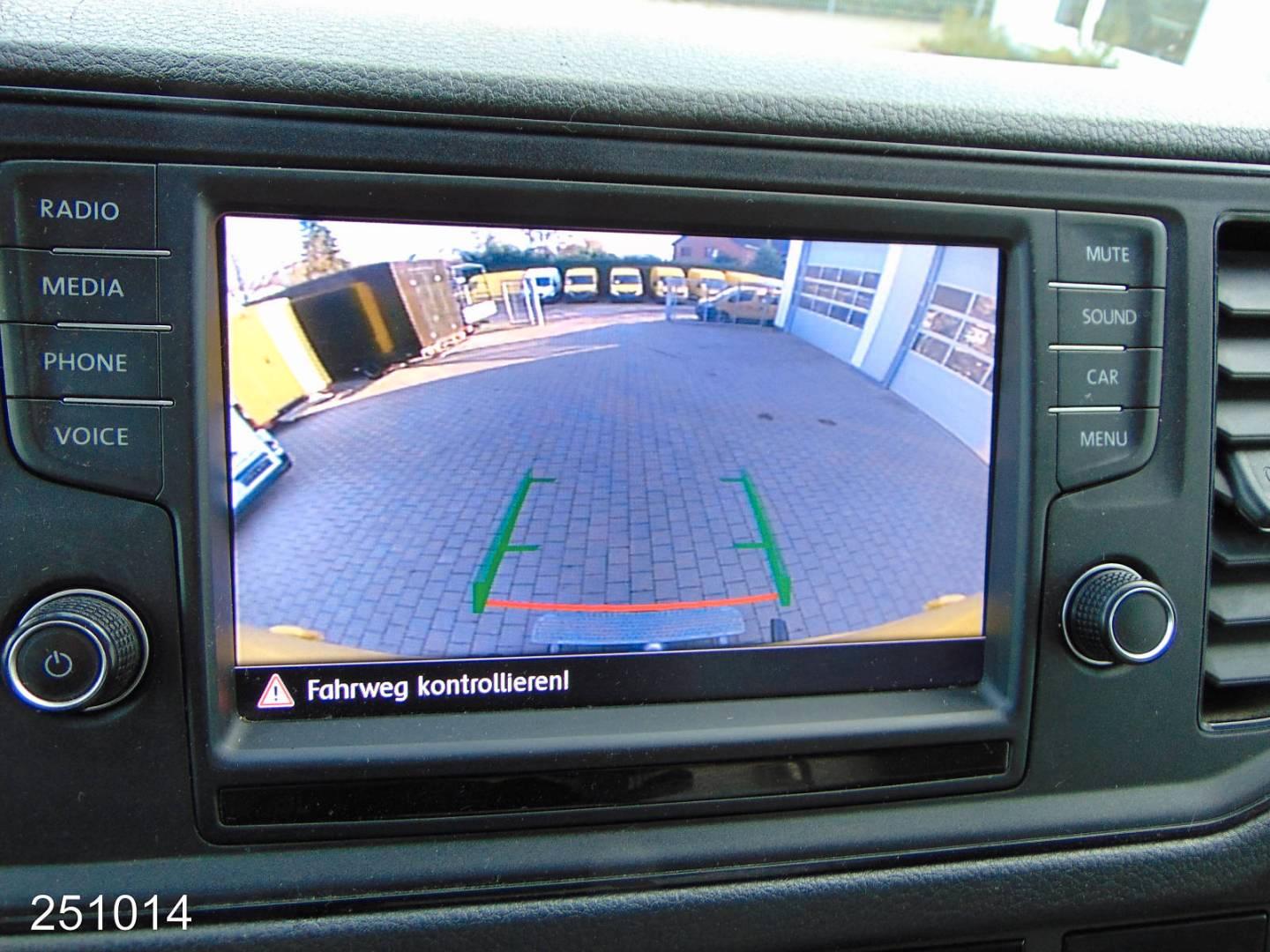 Volkswagen Crafter 35 2.0 TDI 140ch - Porte de communication intérieure - Clim - Régulateur - Camera