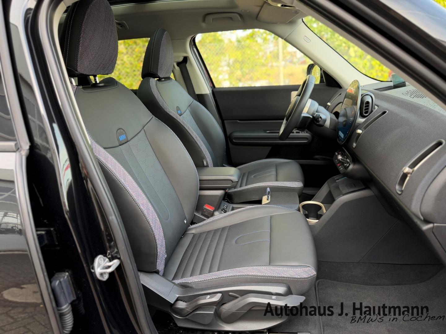 MINI Countryman C Classic Trim +1.HAND+HUP+PANO+LM18'