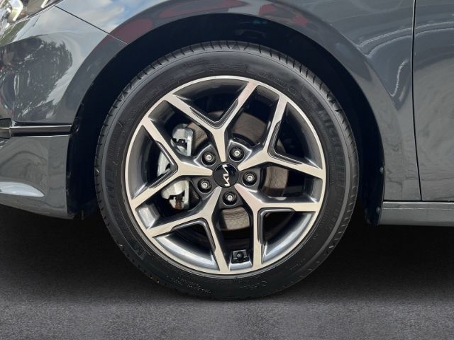 Fahrzeugabbildung Kia Ceed ULTIMATE EDITION 1.0 T-GDI *STYLE-PAKET*