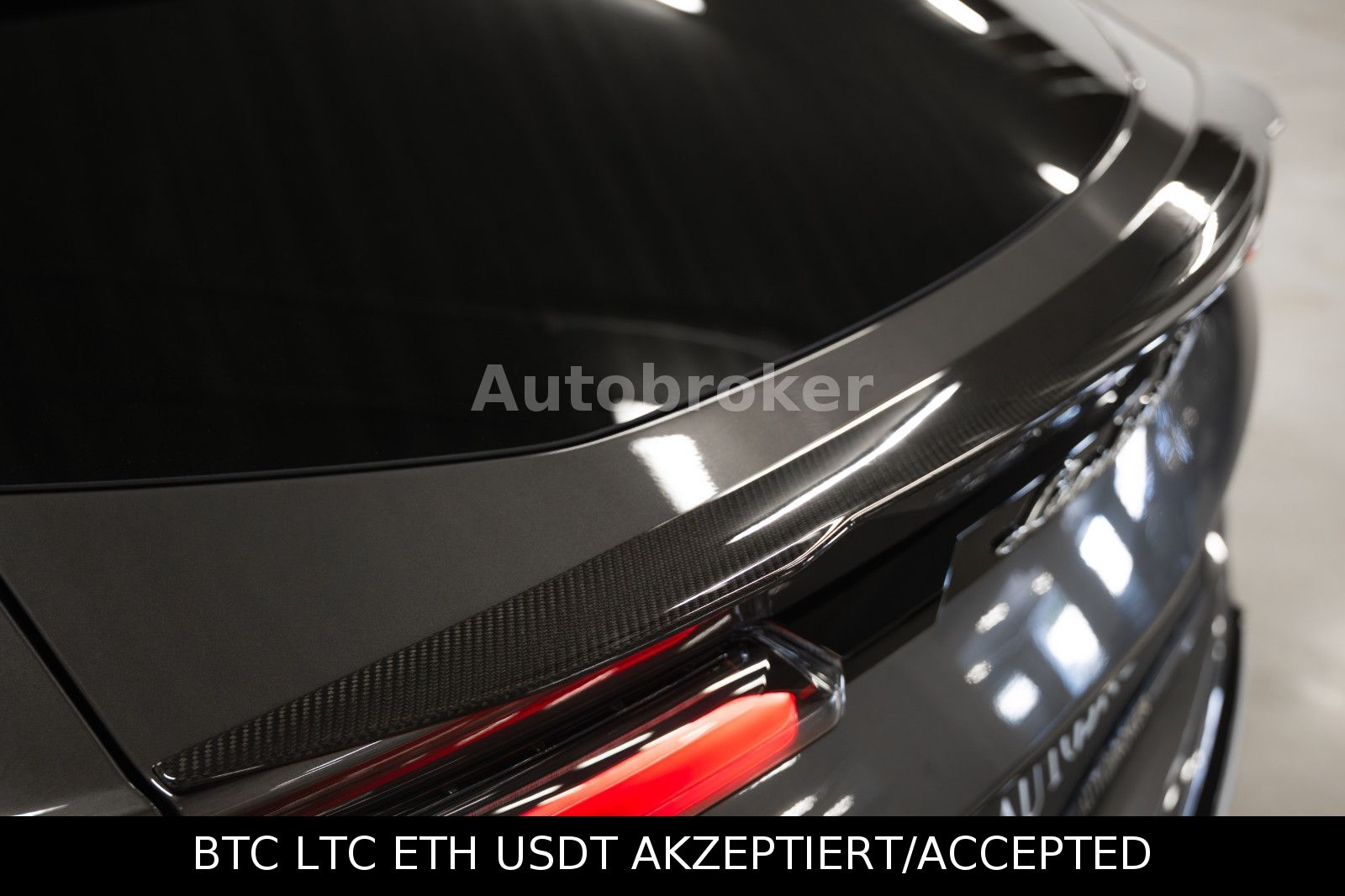 Lamborghini Urus – pogled 12