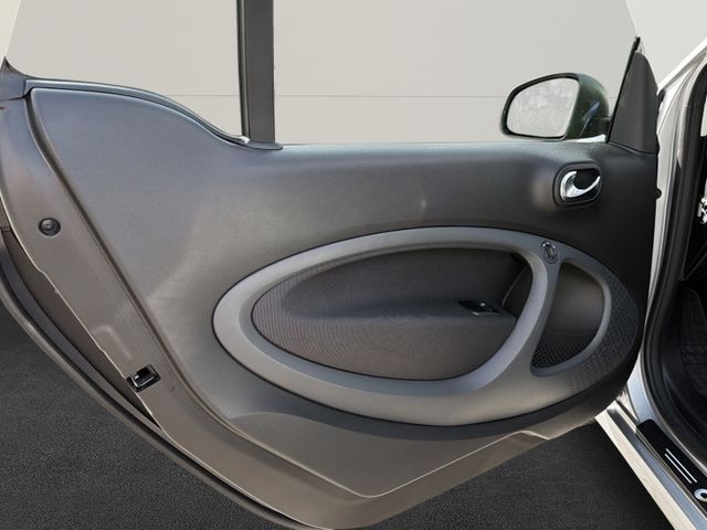 Smart fortwo coupe electric drive EQ passion+SZH+Pano