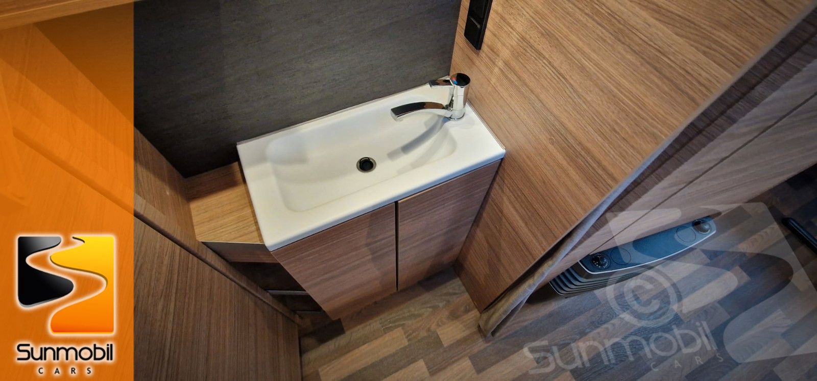 Fahrzeugabbildung Weinsberg CaraOne 450 FU 1.500 kg Steckdosen Plus-Paket