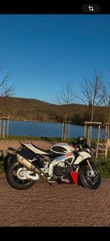 Aprilia Tuono v4 - APRILIA SPORTTOURER
