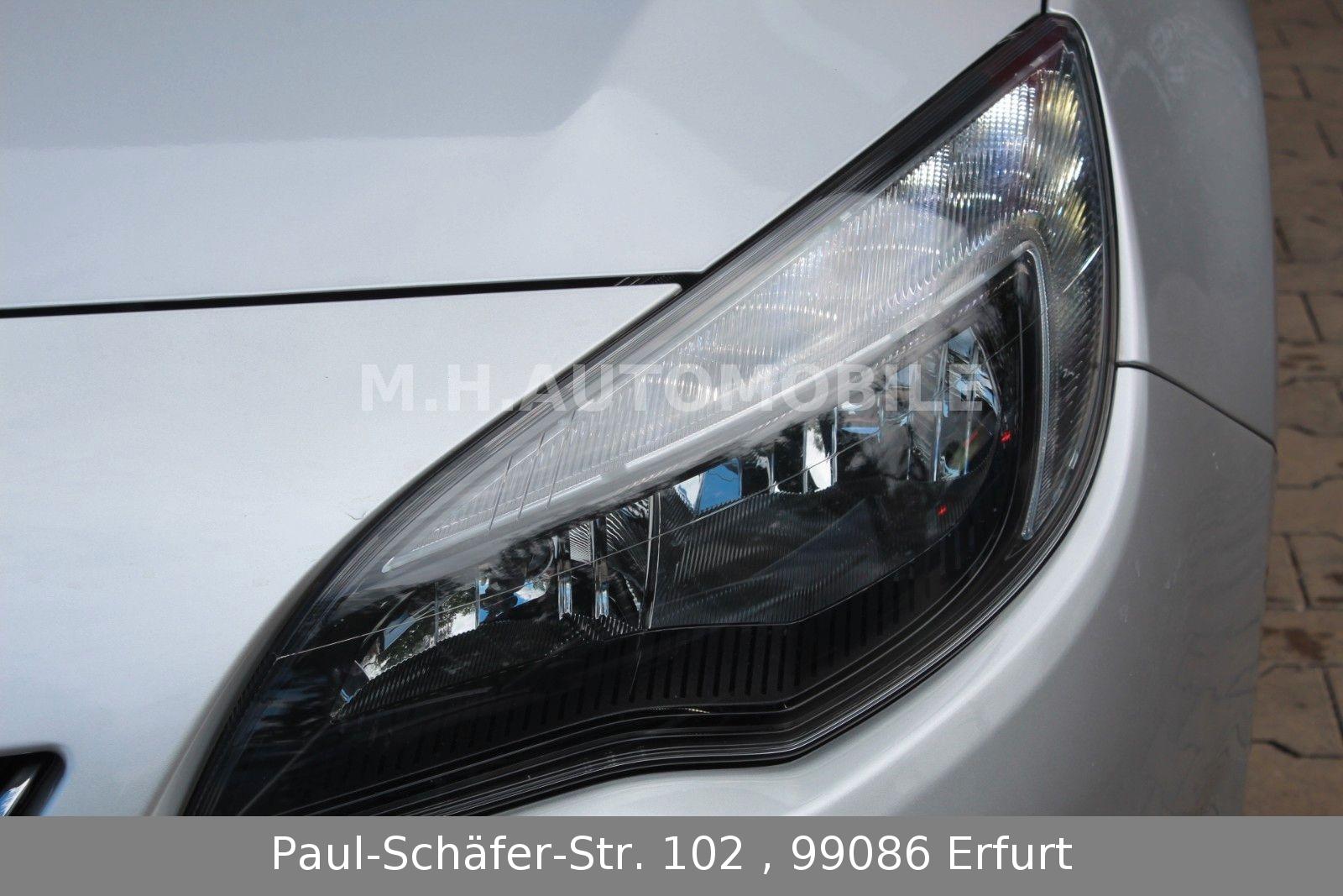 Opel Astra J Sports Tourer /TÜV NEU/GEPFLEGT/AUTOM.