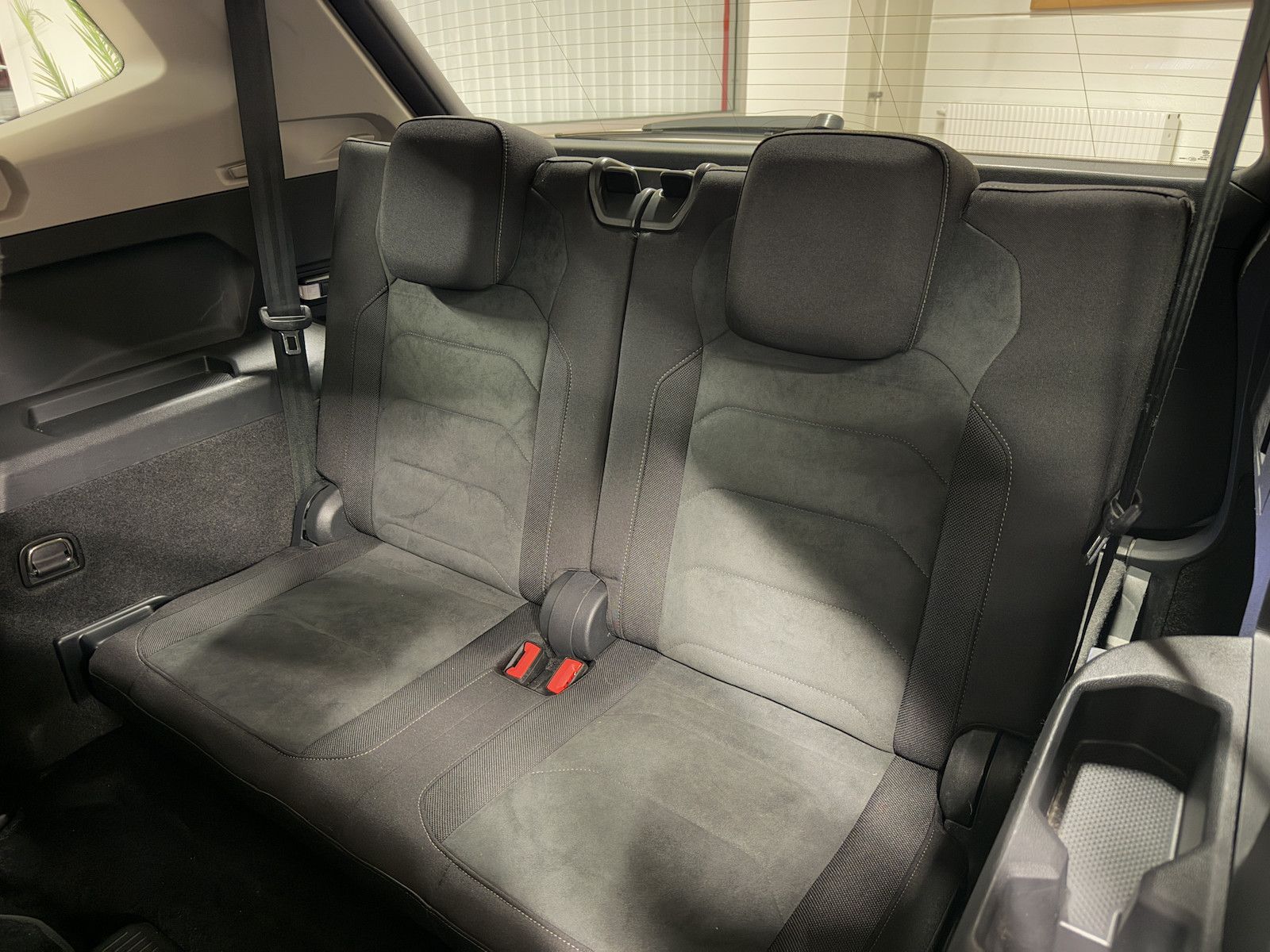 Fahrzeugabbildung Volkswagen Tiguan Allspace 4M /7-Sitze/ACC/Spur/VZE/Ahk