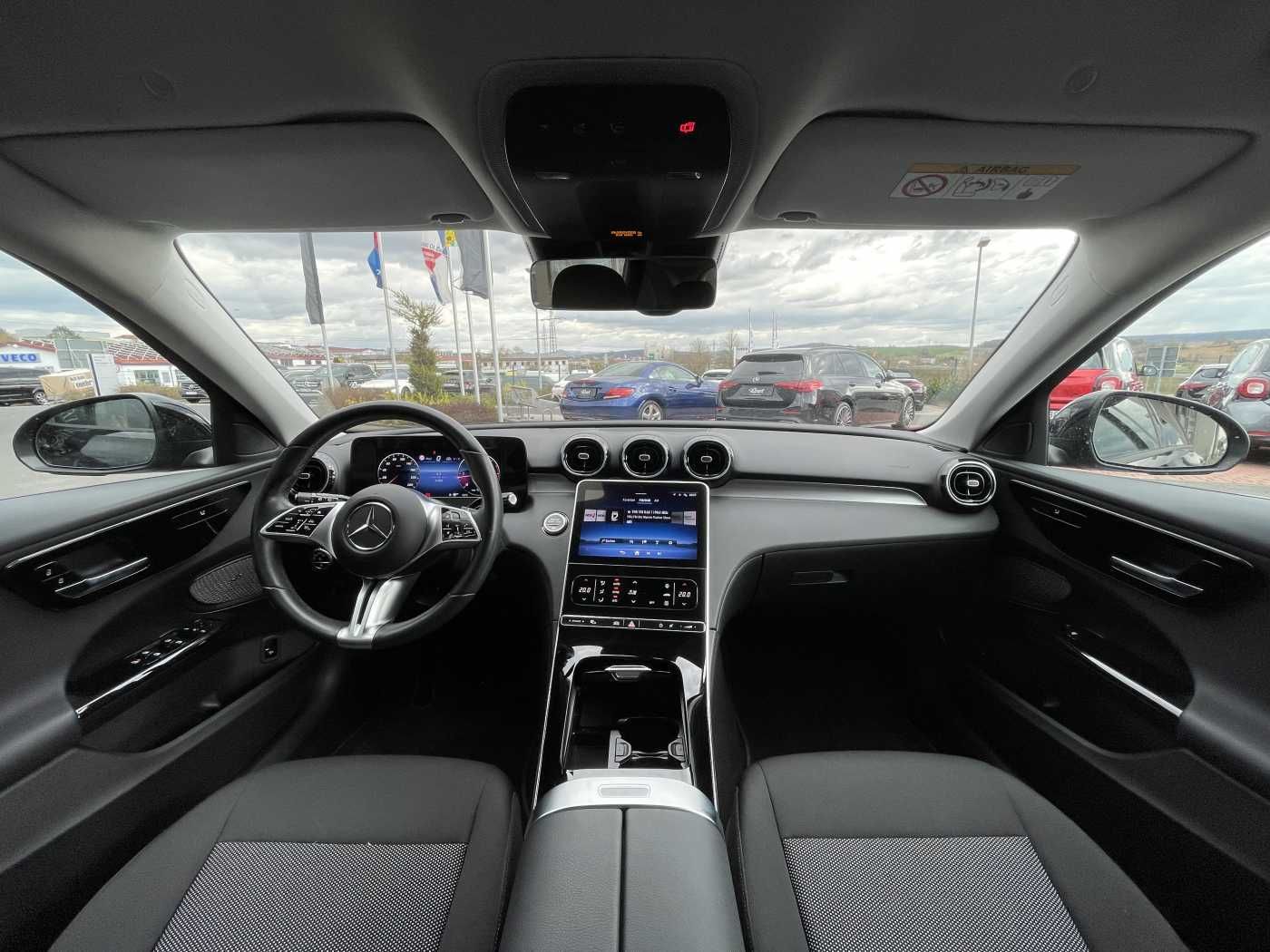 Fahrzeugabbildung Mercedes-Benz C 200 d T 9G R-Kamera+DISTR+TOTW +DAB