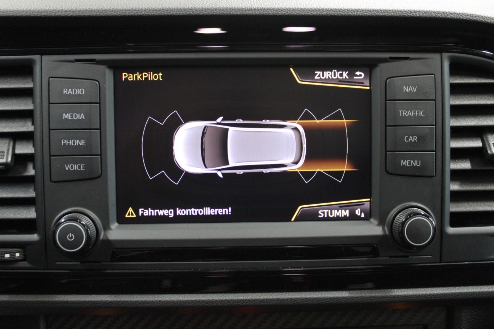 Seat Leon ST Cupra 280 ch DSG – Toit panoramique – Baquets Alcantara – DCC – LED – GPS